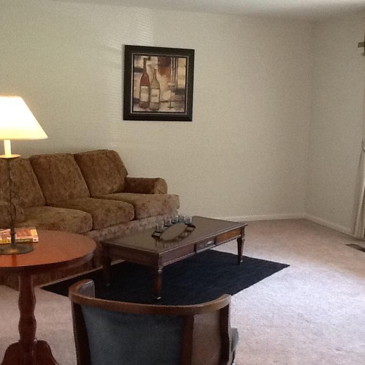 5308 Bluefield Road Knoxville, TN 37921 - Photo 4 of 23 Living room