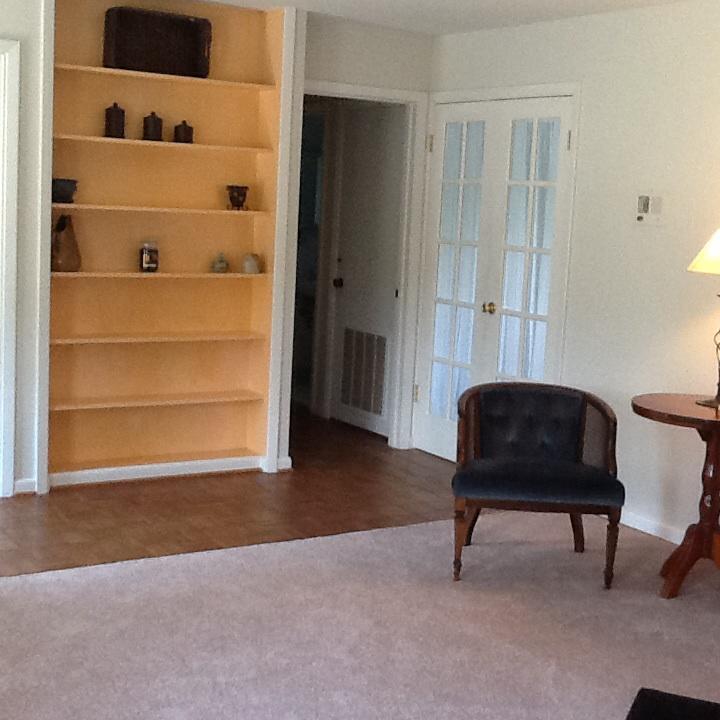 5308 Bluefield Road Knoxville, TN 37921 - Photo 5 of 23 Built in book case/display