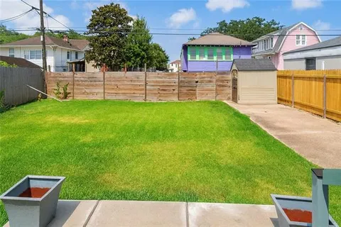 $320,000 | 5650 Woodlawn Place, New Orleans, LA 70124