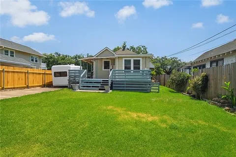 $320,000 | 5650 Woodlawn Place, New Orleans, LA 70124