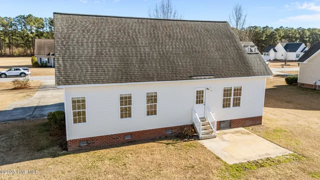 $259,000 | 410 Northgate Drive, Washington, NC 27889