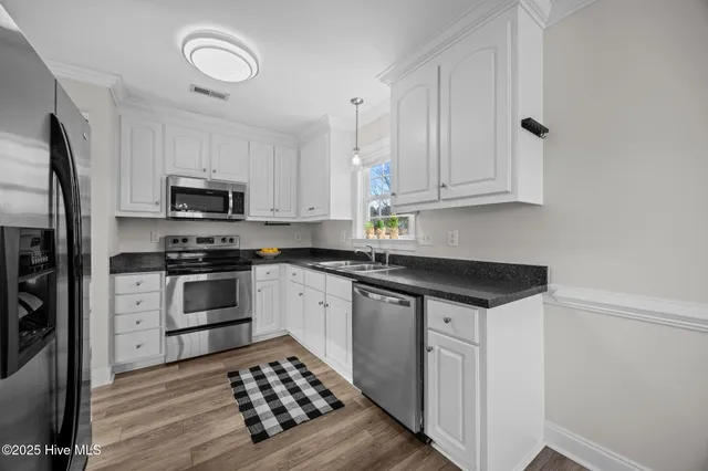 $259,000 | 410 Northgate Drive, Washington, NC 27889