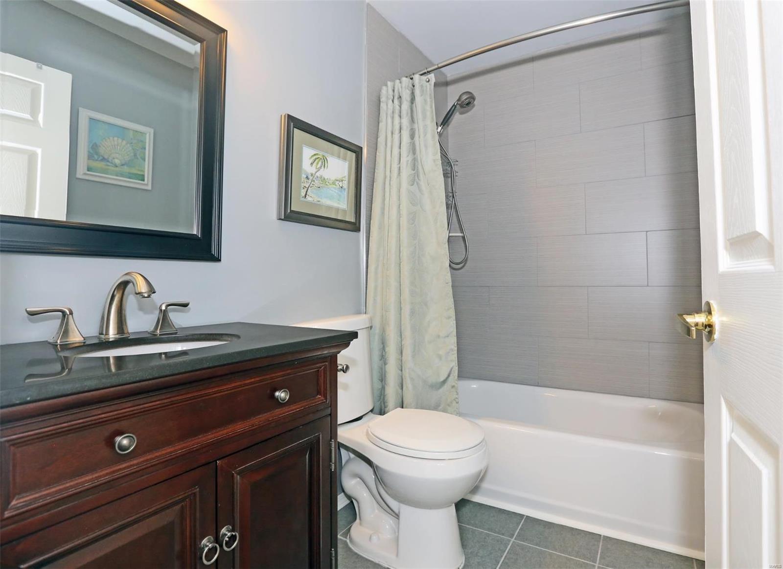 689 Walnut Point Court Ballwin, MO 63021 - Photo 14 of 20