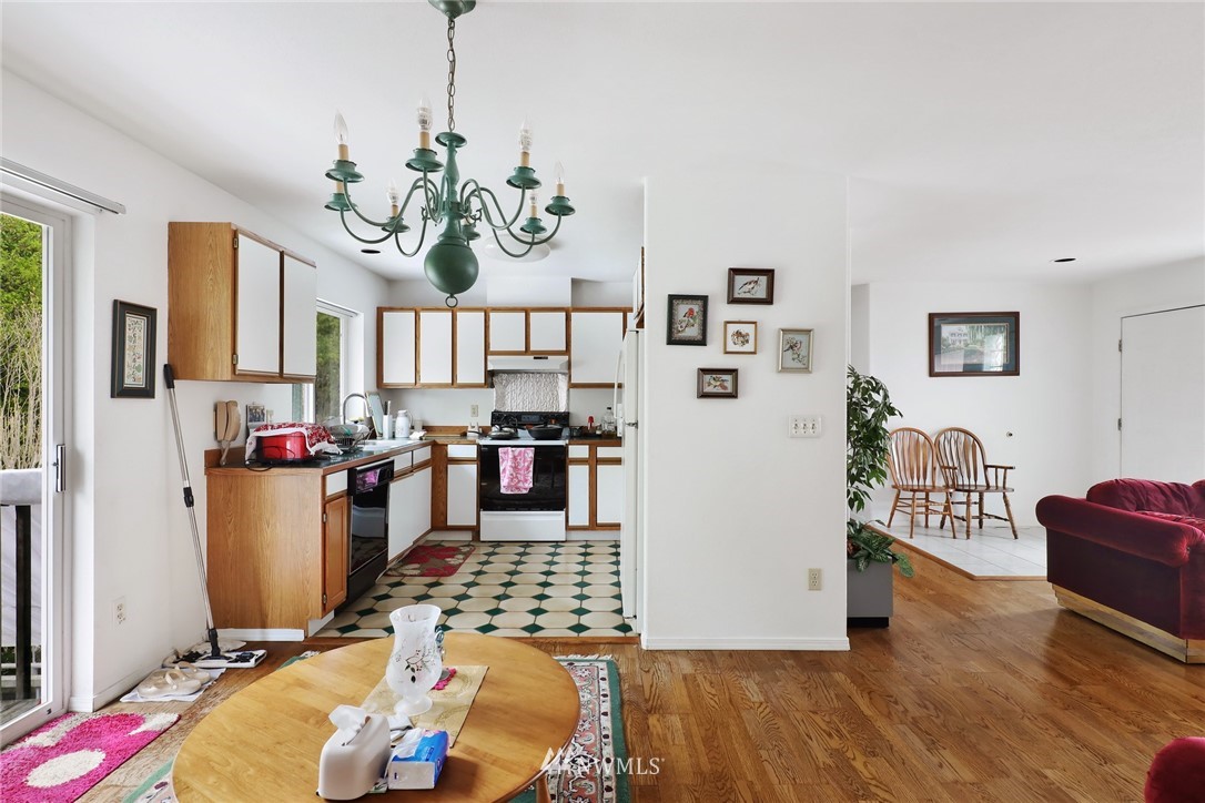 8203 Comox Road Birch Bay, WA 98230 - Photo 12 of 26 Gallery Image 12