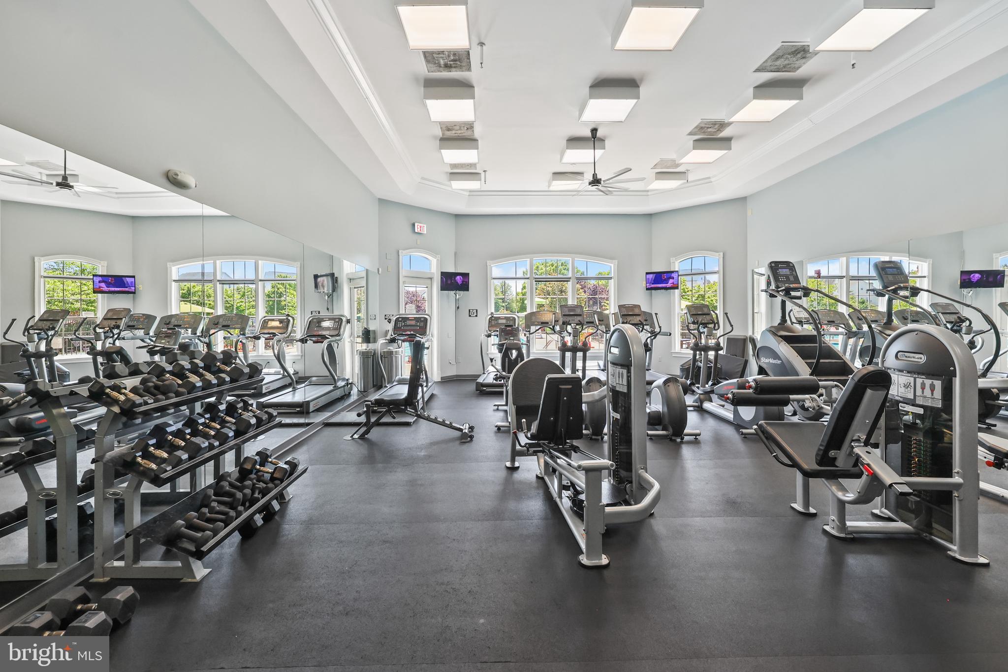 6806 Witton Circle Gainesville, VA 20155 - Photo 38 of 47 a view of a room with gym equipment