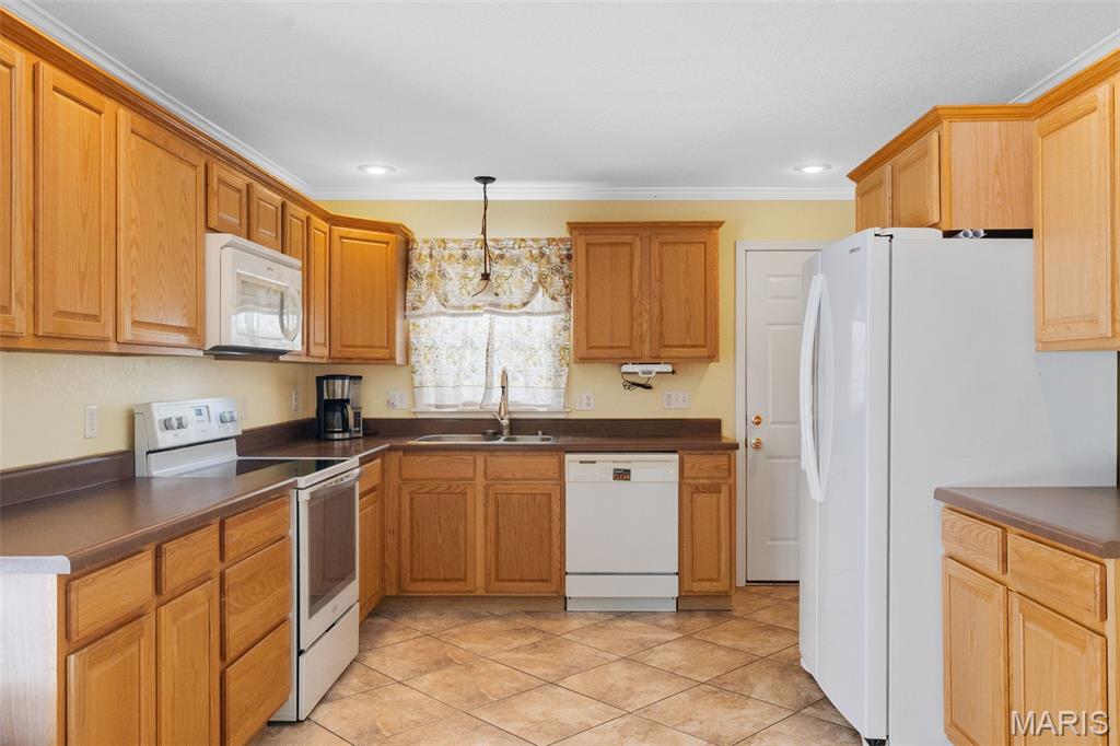 393 Martin Field Court Villa Ridge, MO 63089 - Photo 15 of 33