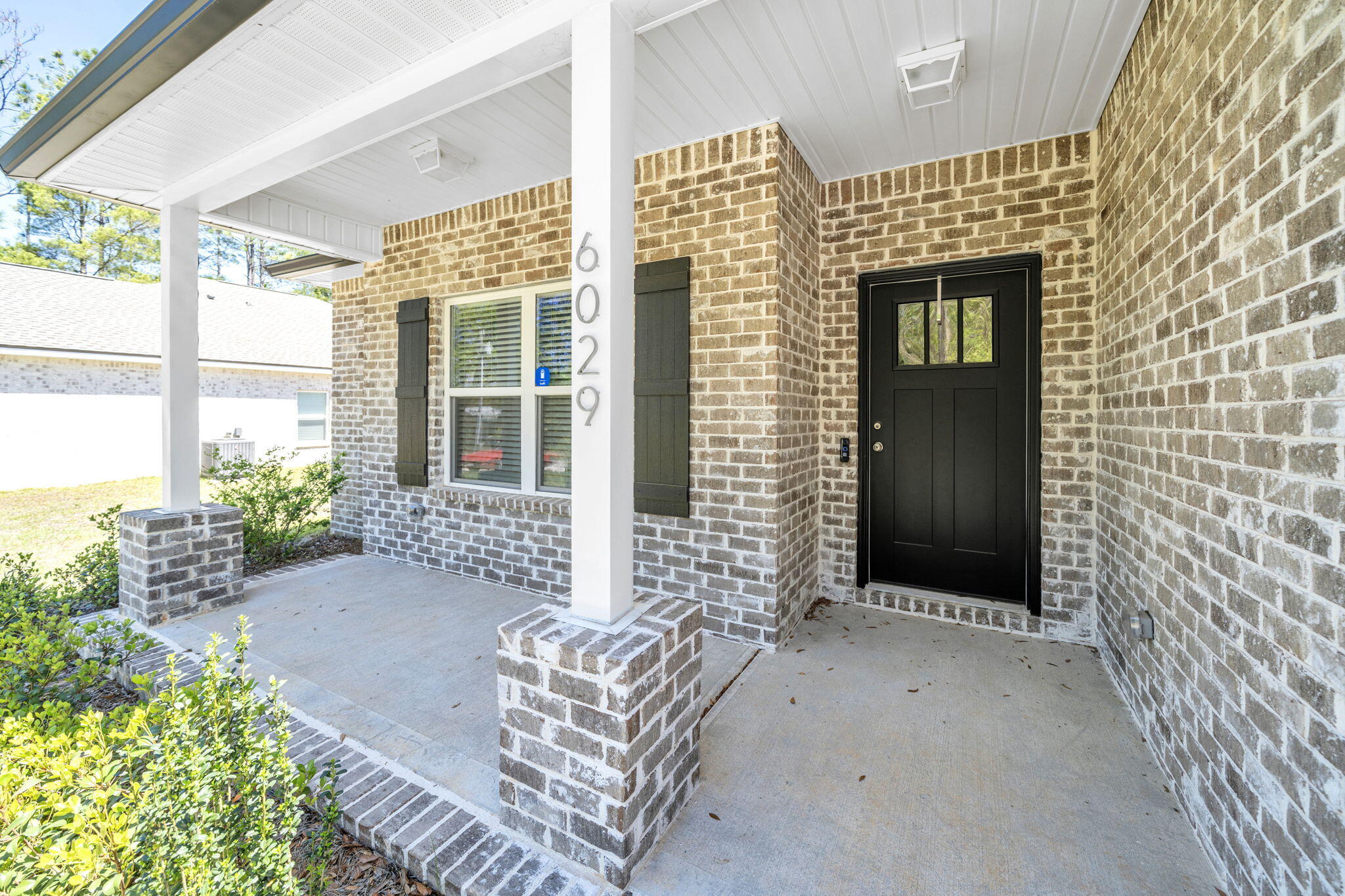 6029 Sand Hill Road Crestview, FL 32539 - Photo 2 of 37 5-web-or-mls-DSC03182