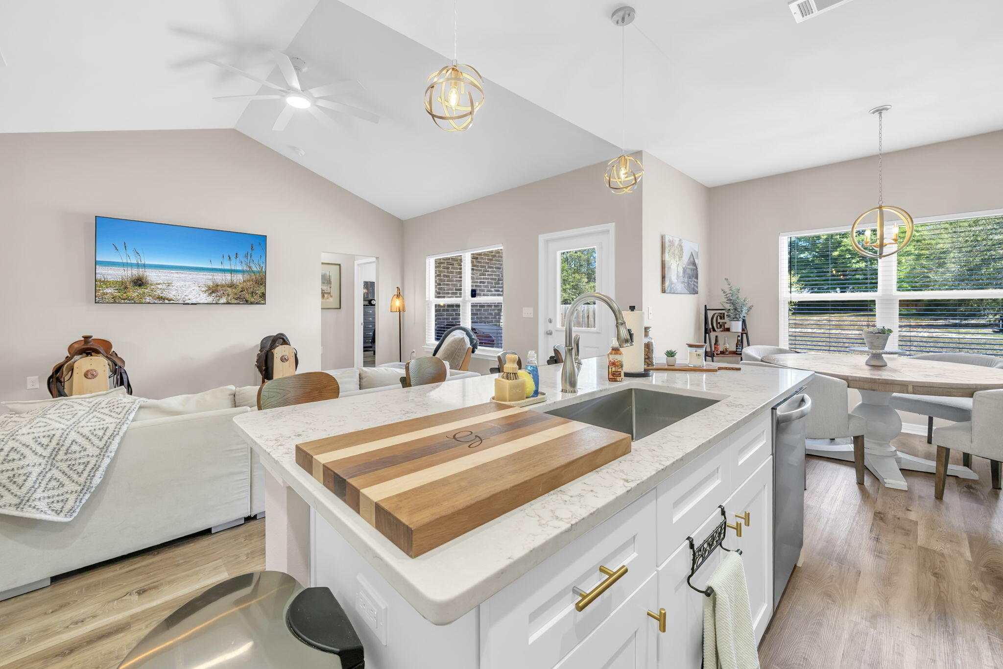 6029 Sand Hill Road Crestview, FL 32539 - Photo 9 of 37 15-web-or-mls-DSC03139