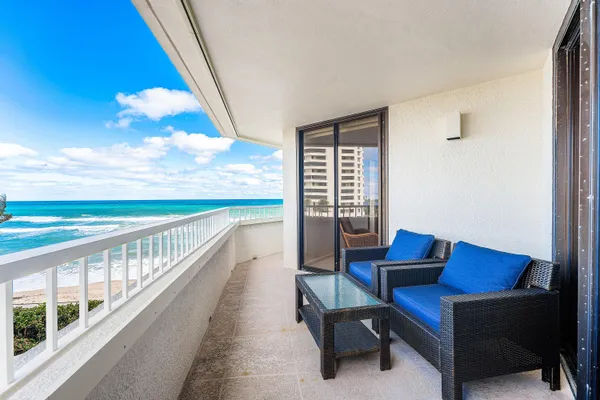 $824,900 | 5070 North Ocean Drive, Unit 3B, Singer Island, FL 33404