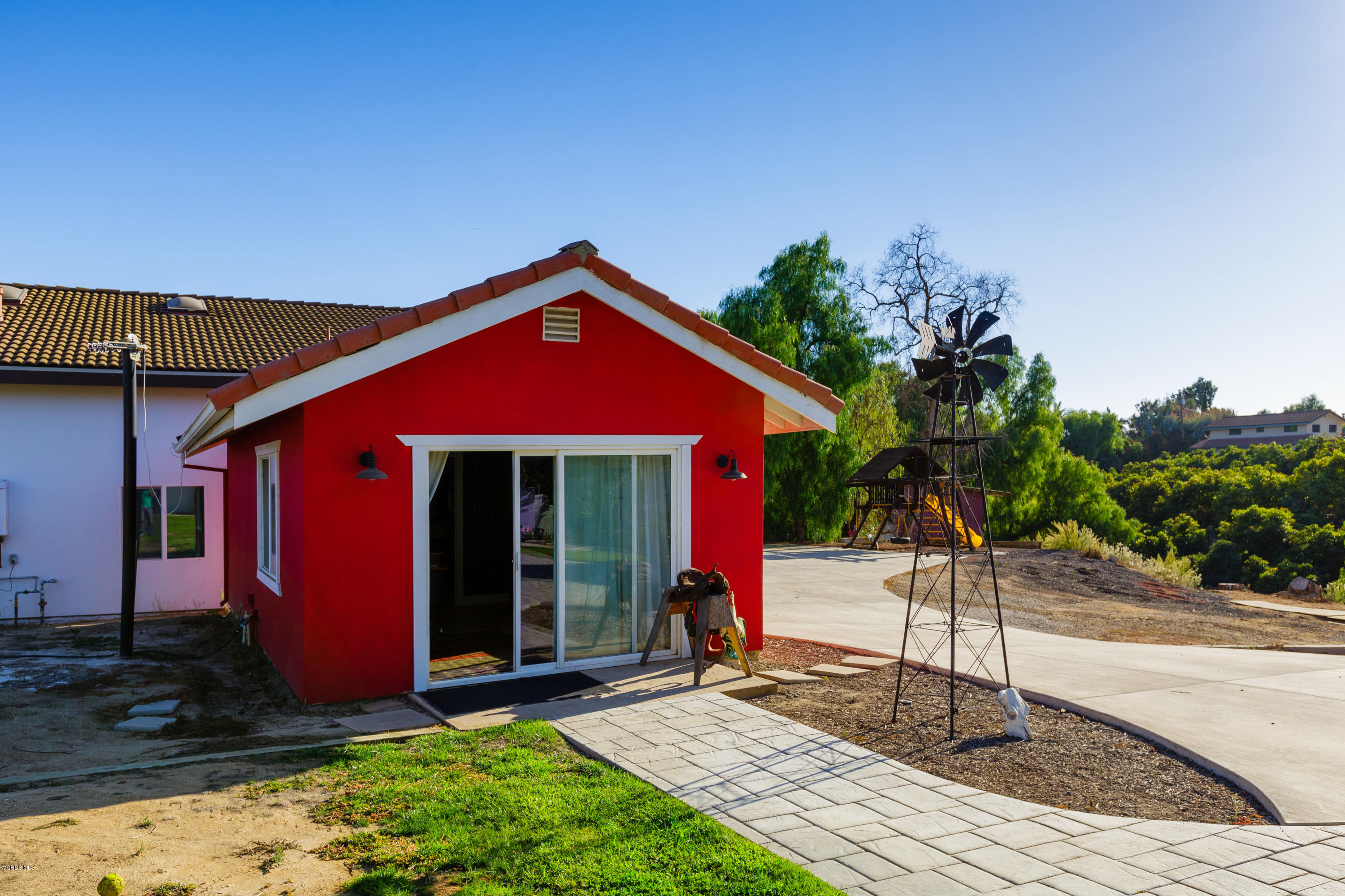 5881 La Cumbre Road Somis, CA 93066 - Photo 19 of 41 36side_of_home
