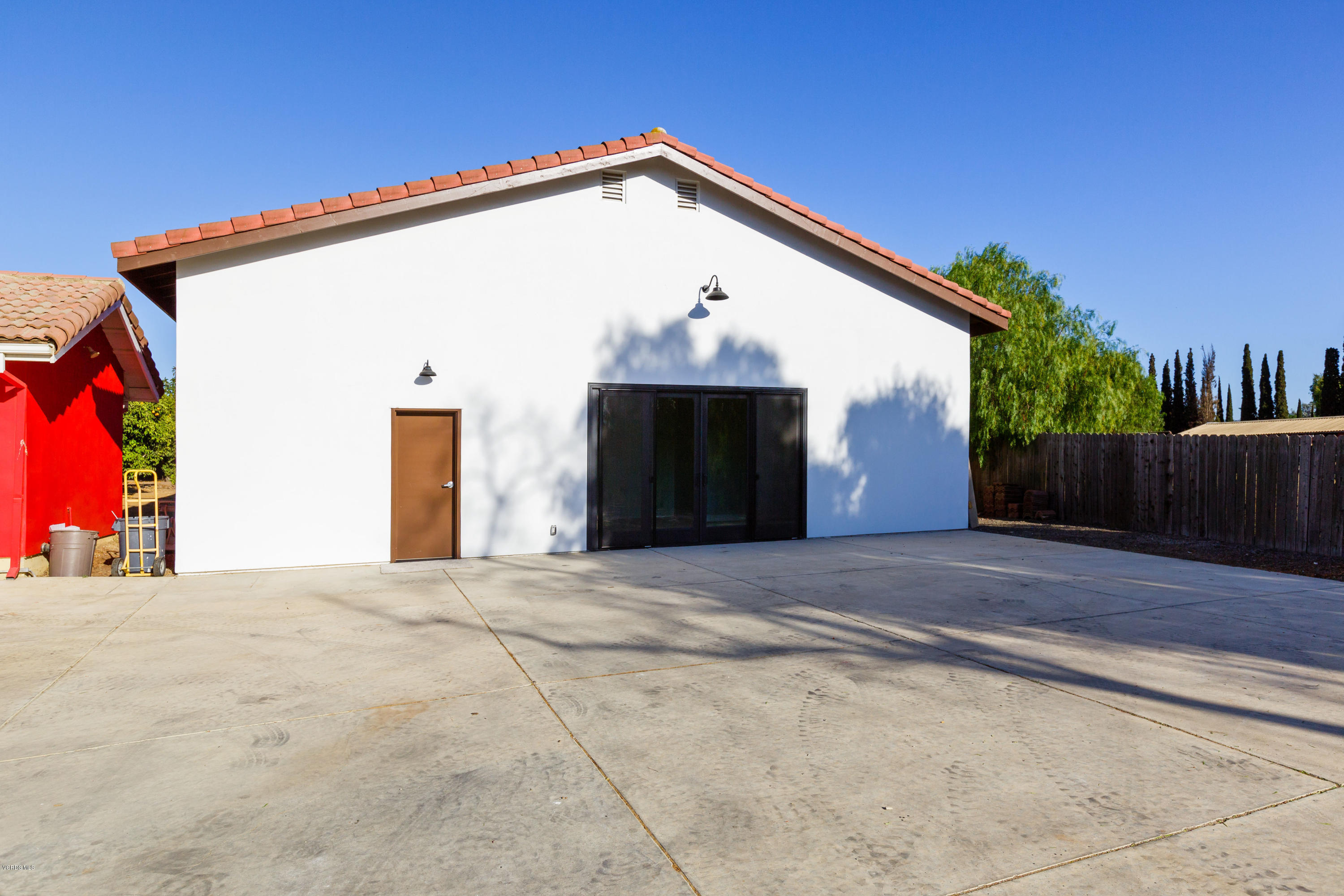 5881 La Cumbre Road Somis, CA 93066 - Photo 23 of 41 34drive_way