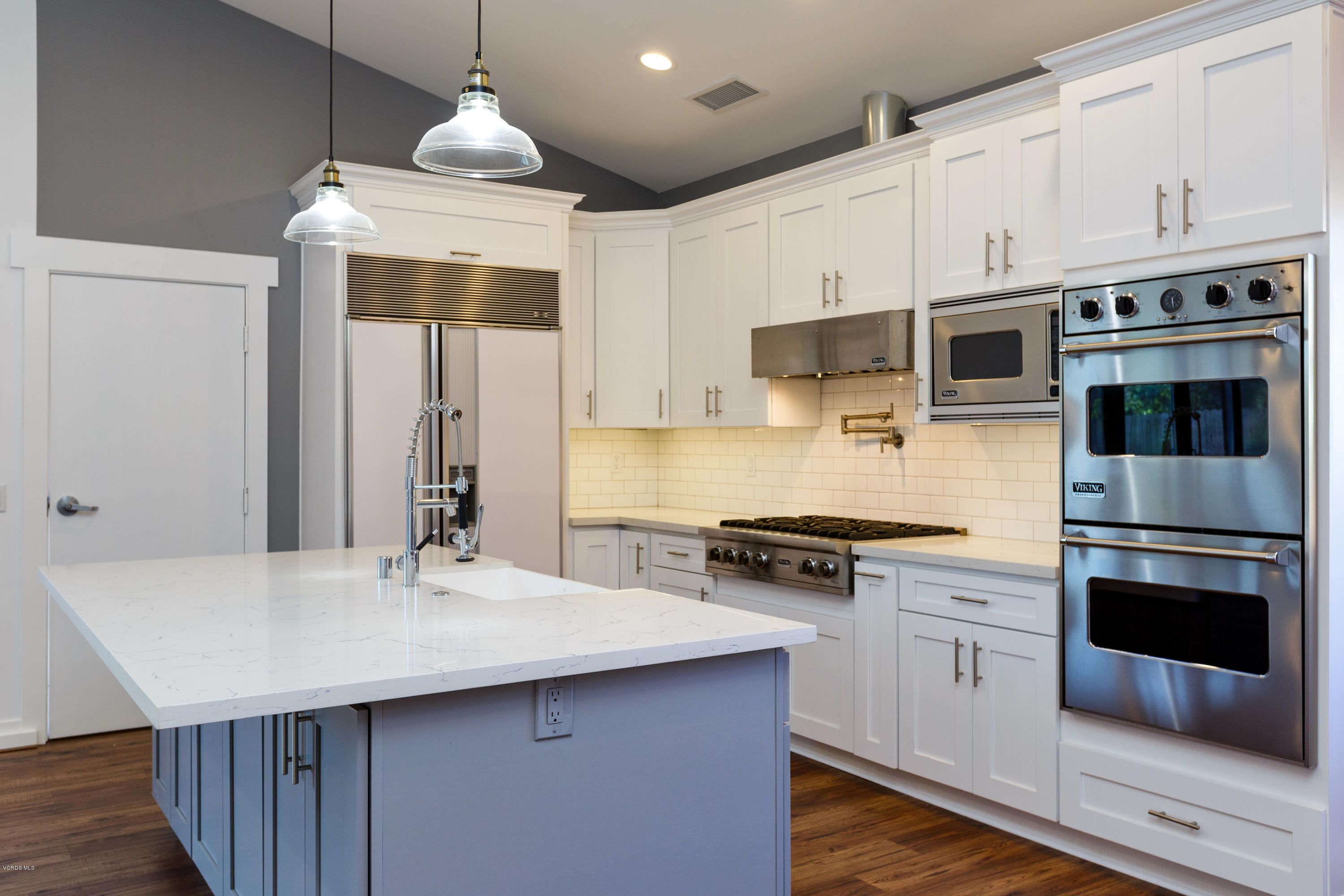 5881 La Cumbre Road Somis, CA 93066 - Photo 25 of 41 22guest_kitchen