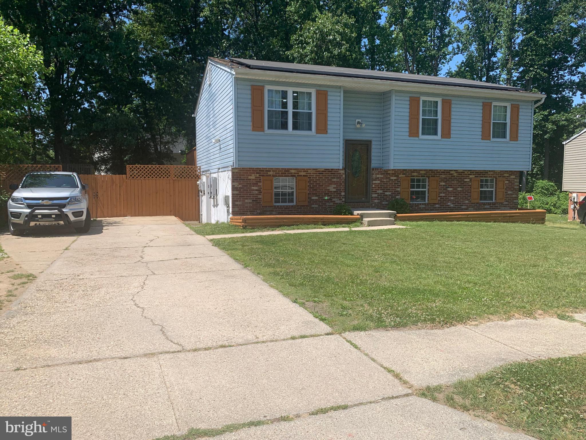 7908 Liberty Circle Pasadena, MD 21122 - Photo 3 of 35