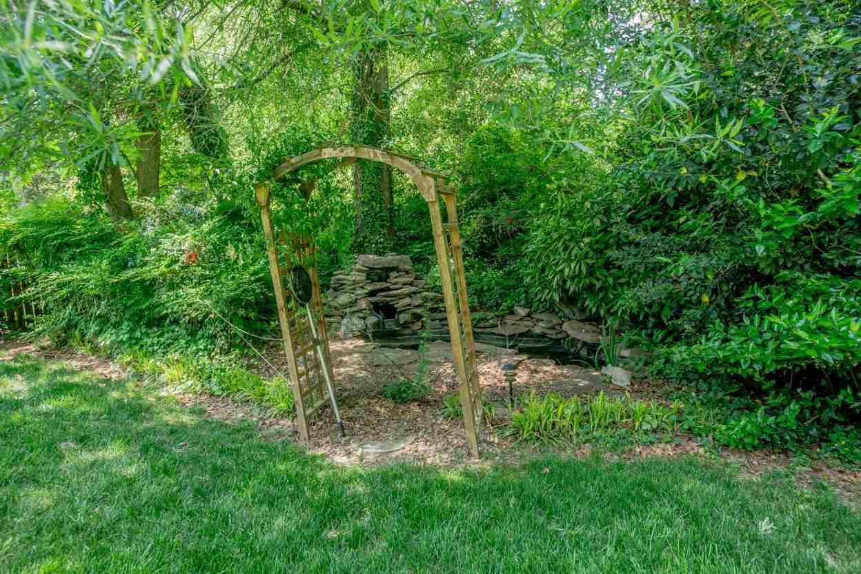 1417 Falls Church Road Raleigh, NC 27609 - Photo 27 of 30 Photo 27