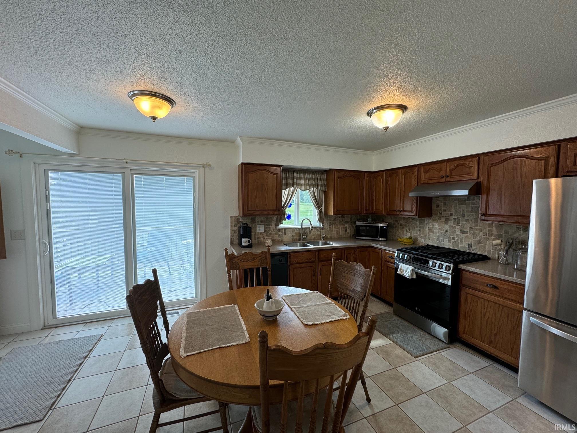 1164 South Apple Tree Lane Rochester, IN 46975 - Photo 3 of 12