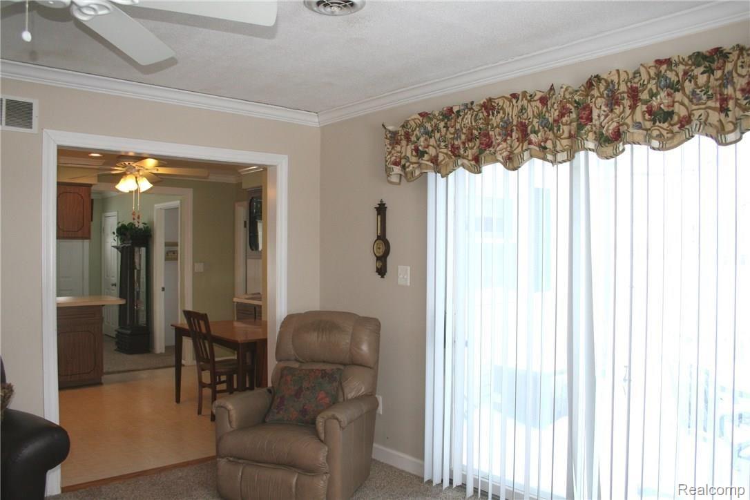 19601 Frazho Road Roseville, MI 48066 - Photo 20 of 40 IMG_3272.JPG