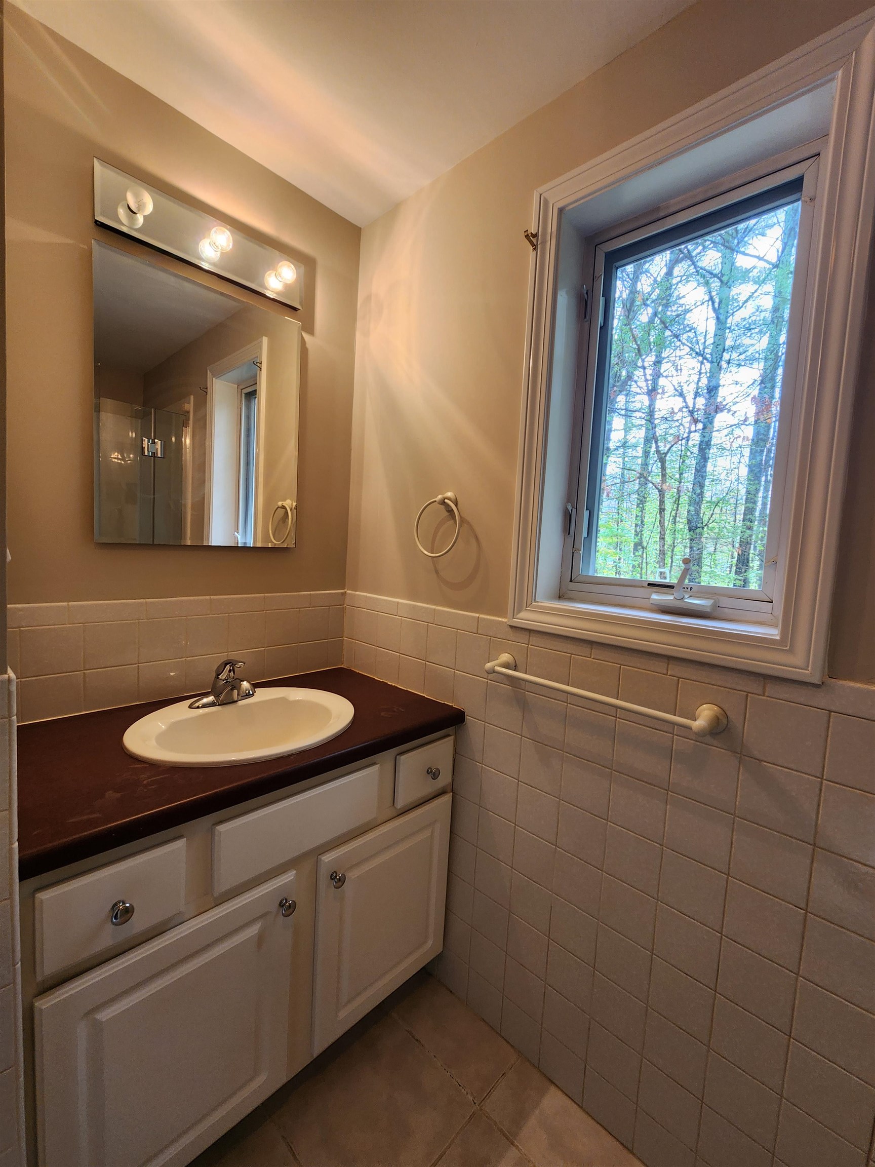 86 Pepperell Road Hollis, NH 03049 - Photo 21 of 46 Gallery Image 21