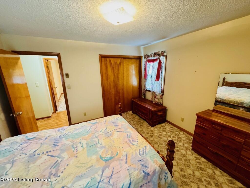 2002 Bardstown Road Springfield, KY 40069 - Photo 9 of 16 009_Bedroom