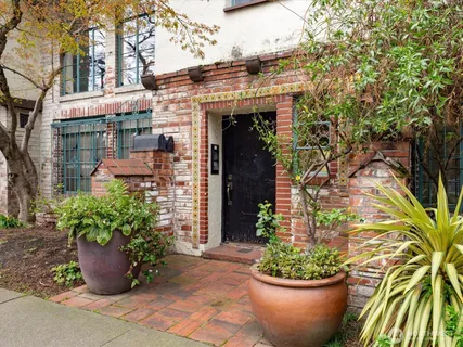 $769,500 | 1106 Northeast 42nd Street, Unit 19, Seattle, WA 98105