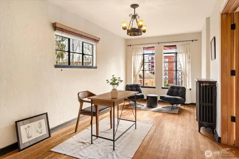 $769,500 | 1106 Northeast 42nd Street, Unit 19, Seattle, WA 98105