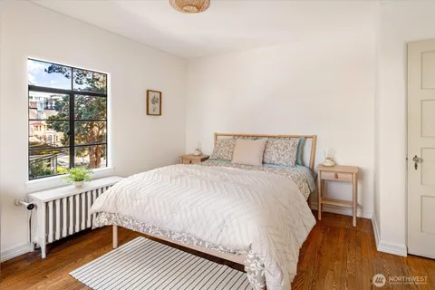 $769,500 | 1106 Northeast 42nd Street, Unit 19, Seattle, WA 98105