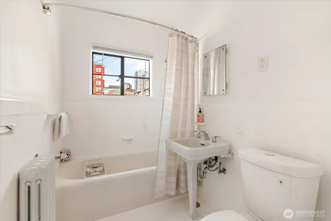 $769,500 | 1106 Northeast 42nd Street, Unit 19, Seattle, WA 98105