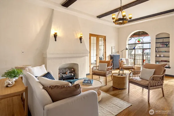 $769,500 | 1106 Northeast 42nd Street, Unit 19, Seattle, WA 98105