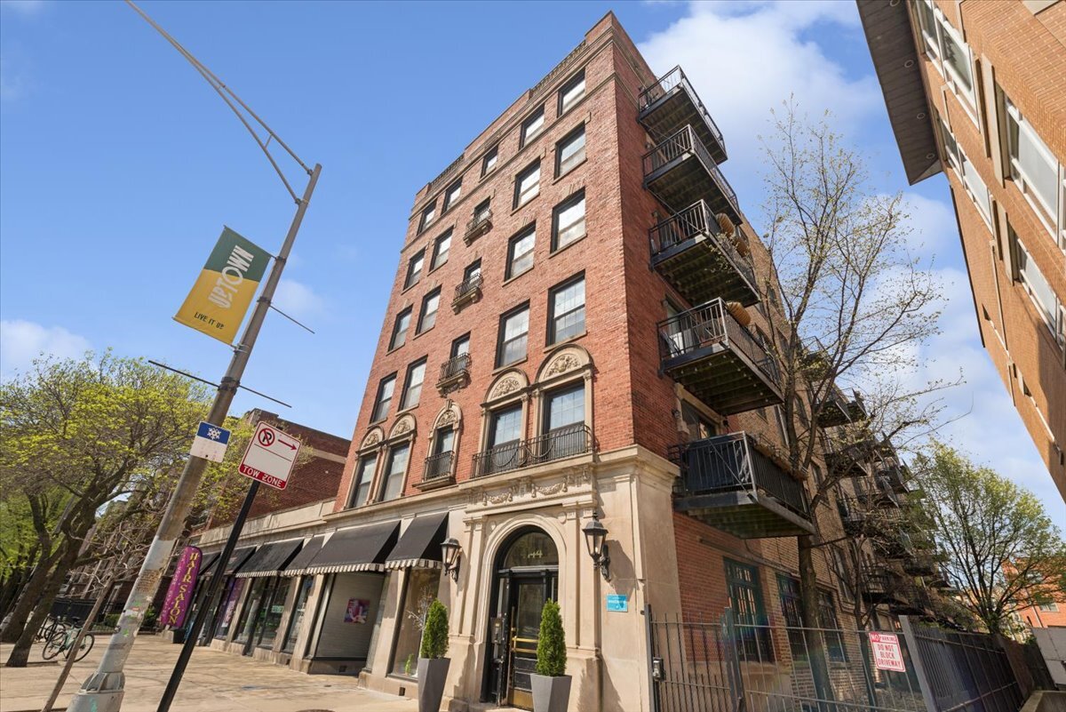 4144 North Sheridan Road, Unit 109 Chicago, IL 60613 - Photo 1 of 11