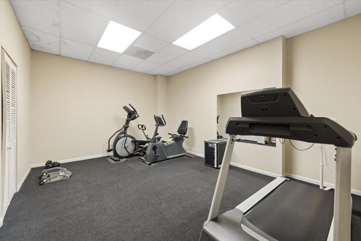 4144 North Sheridan Road, Unit 109 Chicago, IL 60613 - Photo 10 of 11