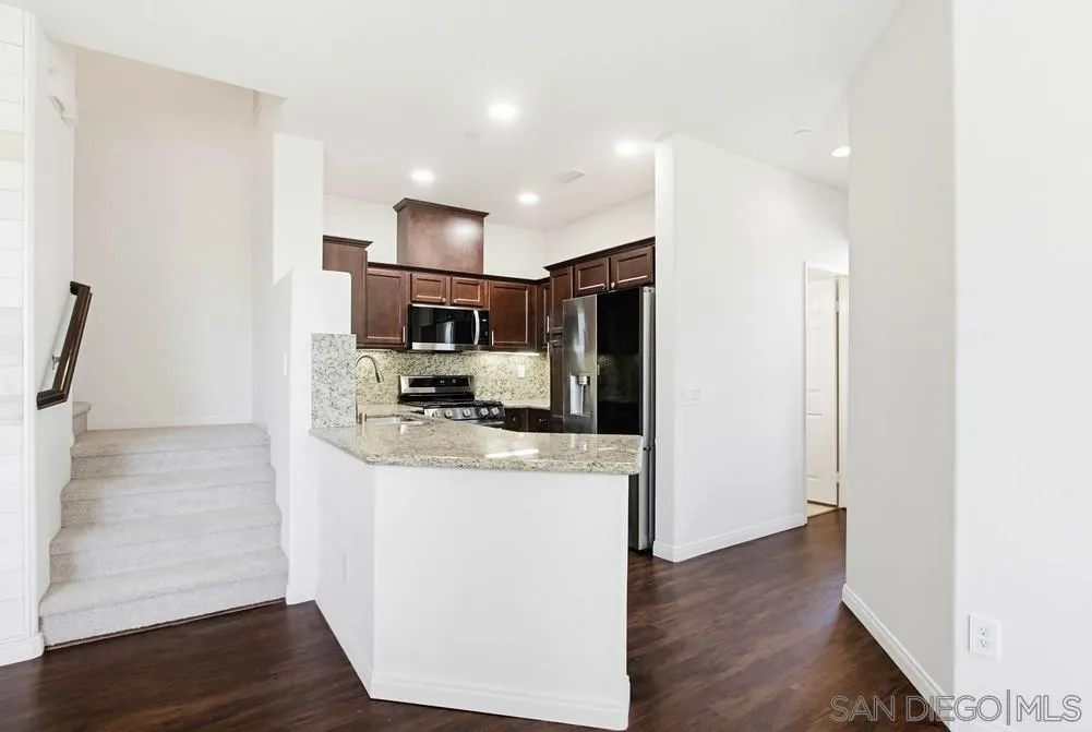 5069 Cascade Way, Unit 101 Oceanside, CA 92057 - Photo 18 of 48