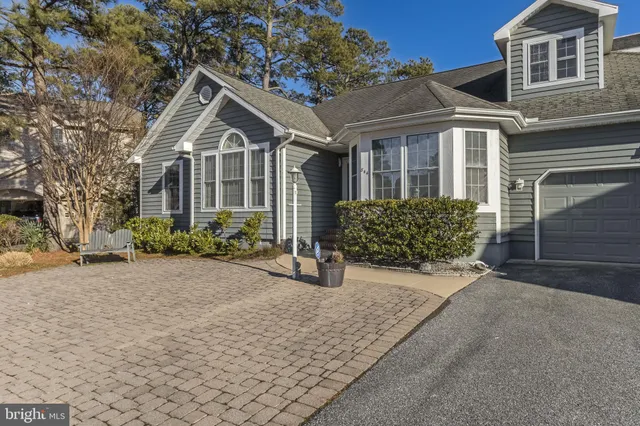 $975,000 | 844 Glen Drive, Bethany Beach, DE 19930