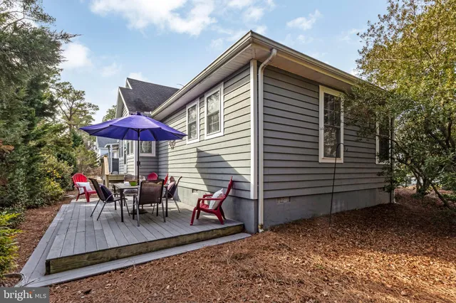 $975,000 | 844 Glen Drive, Bethany Beach, DE 19930