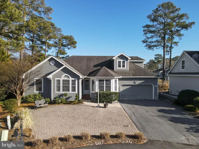 $975,000 | 844 Glen Drive, Bethany Beach, DE 19930