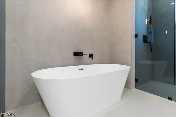 $875,000 | 109 Southwest 34th Avenue, Cape Coral, FL 33991