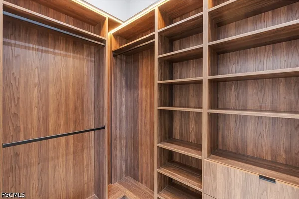 $875,000 | 109 Southwest 34th Avenue, Cape Coral, FL 33991