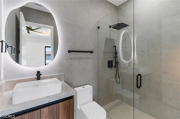 $875,000 | 109 Southwest 34th Avenue, Cape Coral, FL 33991