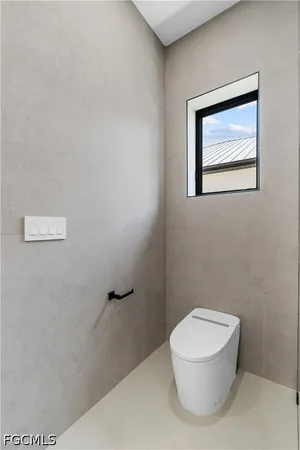 $875,000 | 109 Southwest 34th Avenue, Cape Coral, FL 33991