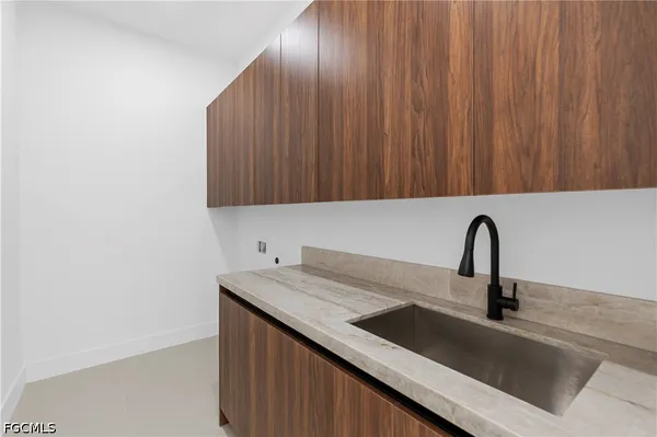 $875,000 | 109 Southwest 34th Avenue, Cape Coral, FL 33991