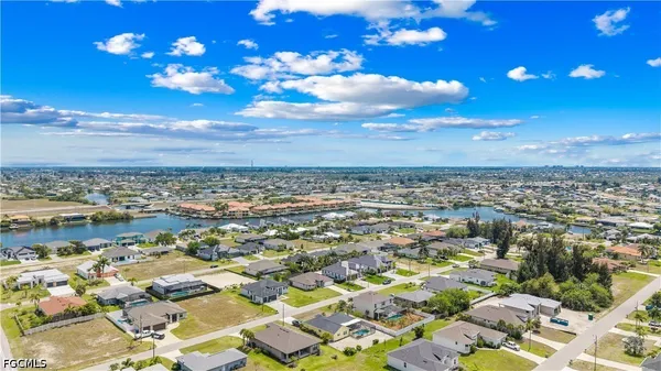 $875,000 | 109 Southwest 34th Avenue, Cape Coral, FL 33991