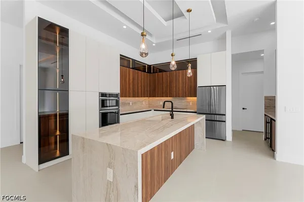 $875,000 | 109 Southwest 34th Avenue, Cape Coral, FL 33991