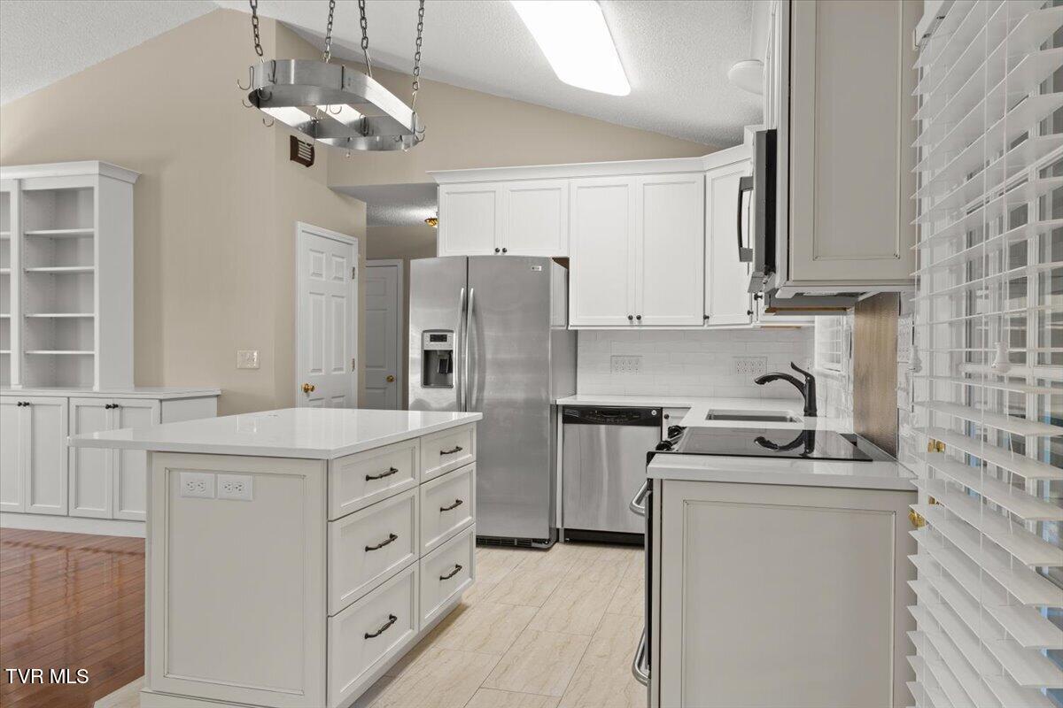 511 Headtown Road Jonesborough, TN 37659 - Photo 11 of 61 11-Kitchen