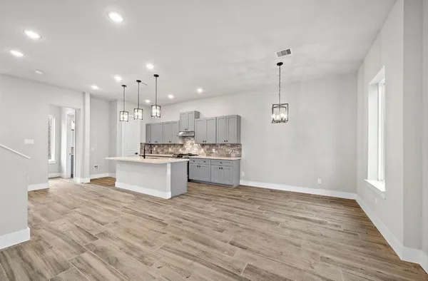 $3,590 | 230 West 28th Street, Unit A, Houston, TX 77008