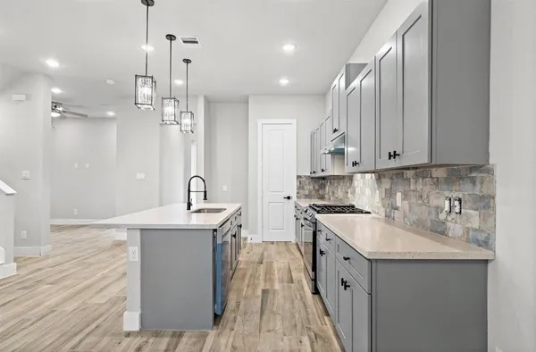 $3,590 | 230 West 28th Street, Unit A, Houston, TX 77008