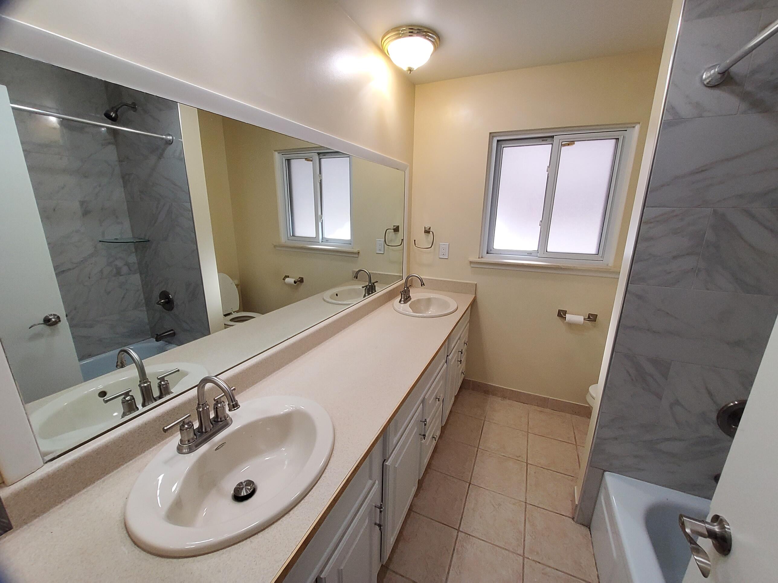 4082 Fox Street Inkster, MI 48141 - Photo 15 of 24 20240224_160558 (1)