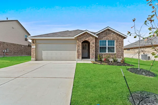 $359,990 | 632 Sumpter Banks, Cibolo, TX 78108