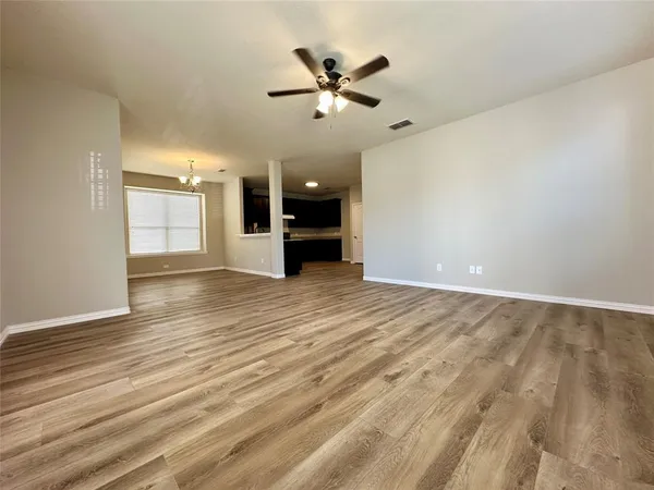 $2,450 | 725 Hartsfield Street, Aubrey, TX 76227