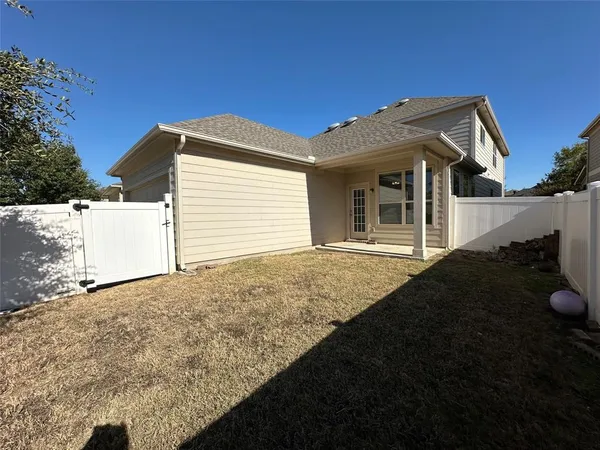 $2,450 | 725 Hartsfield Street, Aubrey, TX 76227