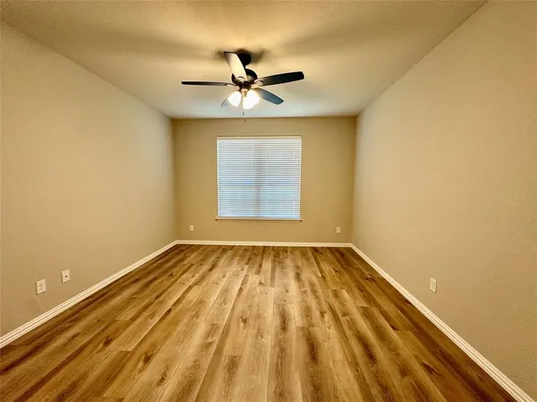 $2,450 | 725 Hartsfield Street, Aubrey, TX 76227