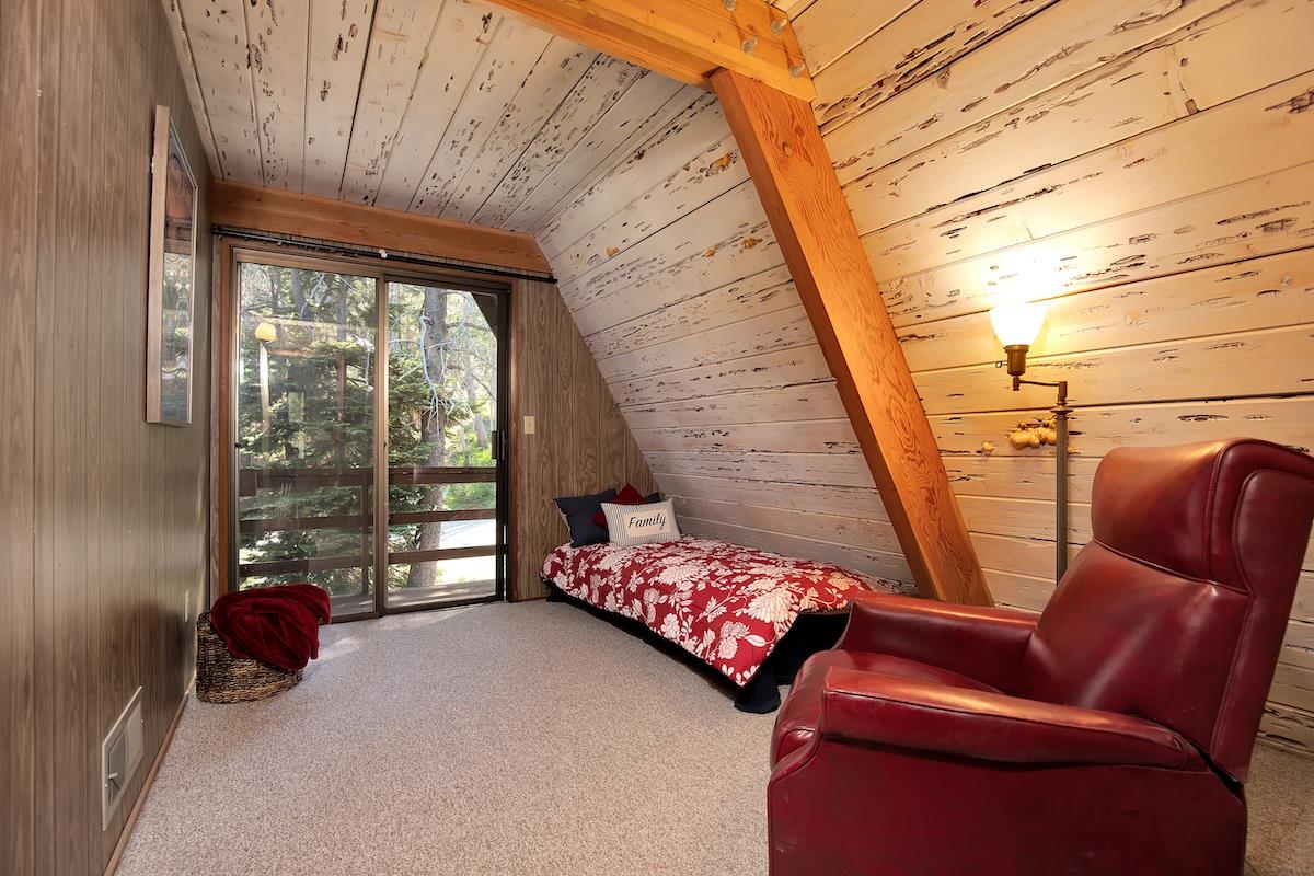 2072 Serene Road Soda Springs, CA 95728 - Photo 11 of 21 Gallery Image 11