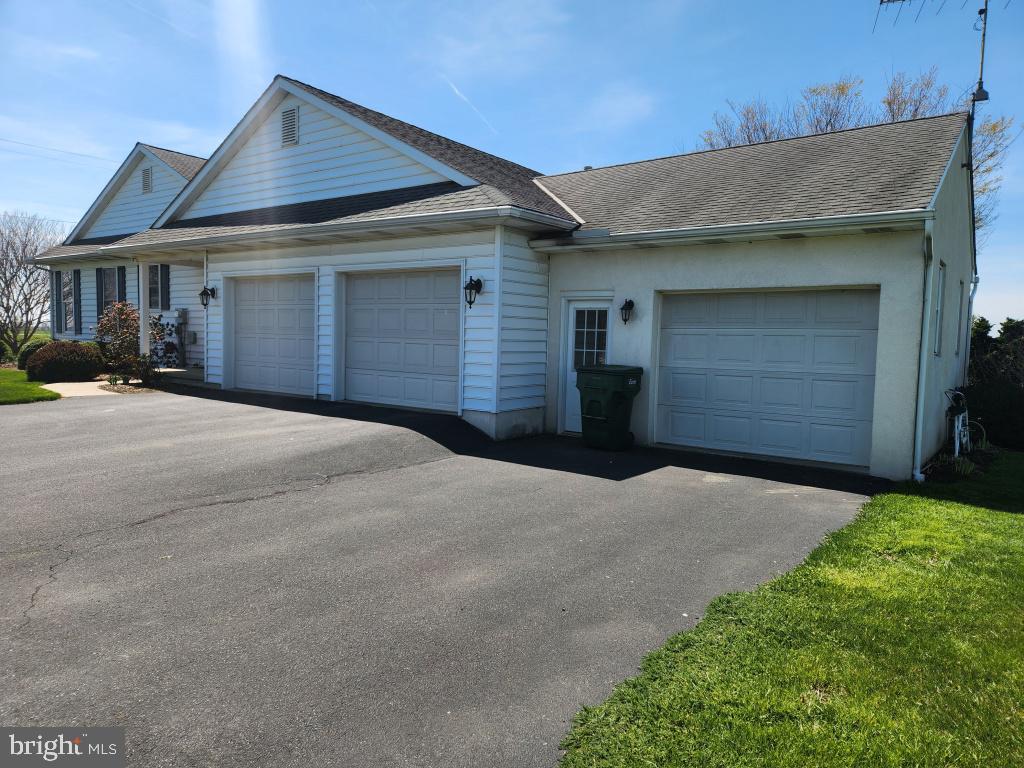 1043 Spring Valley Road Quarryville, PA 17566 - Photo 3 of 79 Gallery Image 3